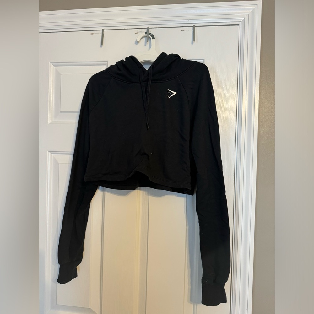 Black cropped gymshark hoodie